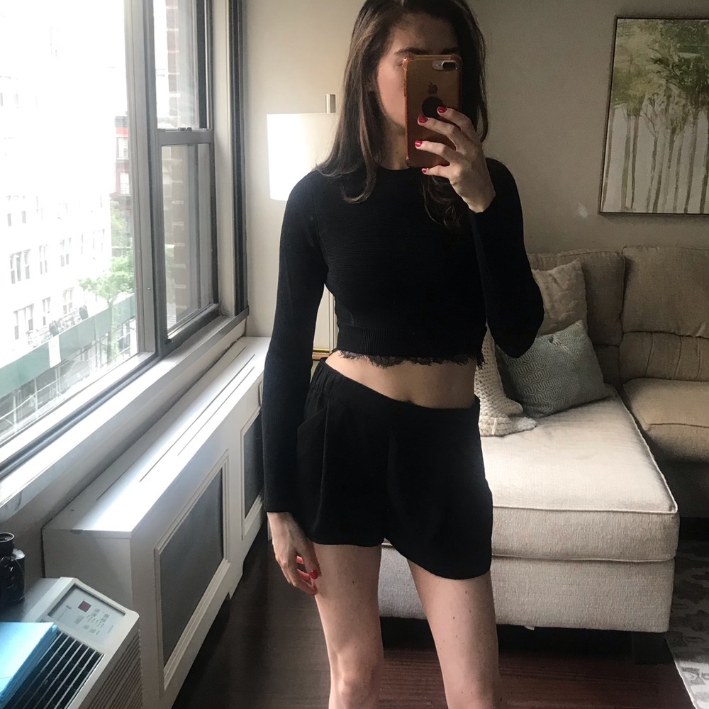 Long sleeve black crop top